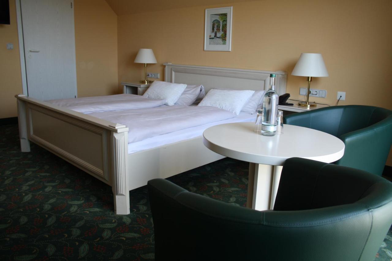 Parkhotel Elisabeth バート・ノイェンアール・アールヴァイラー エクステリア 写真